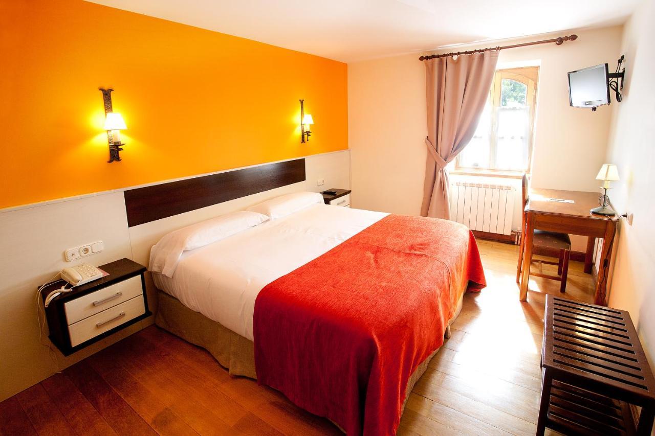 Hotel Venta De Etxalar Luaran gambar