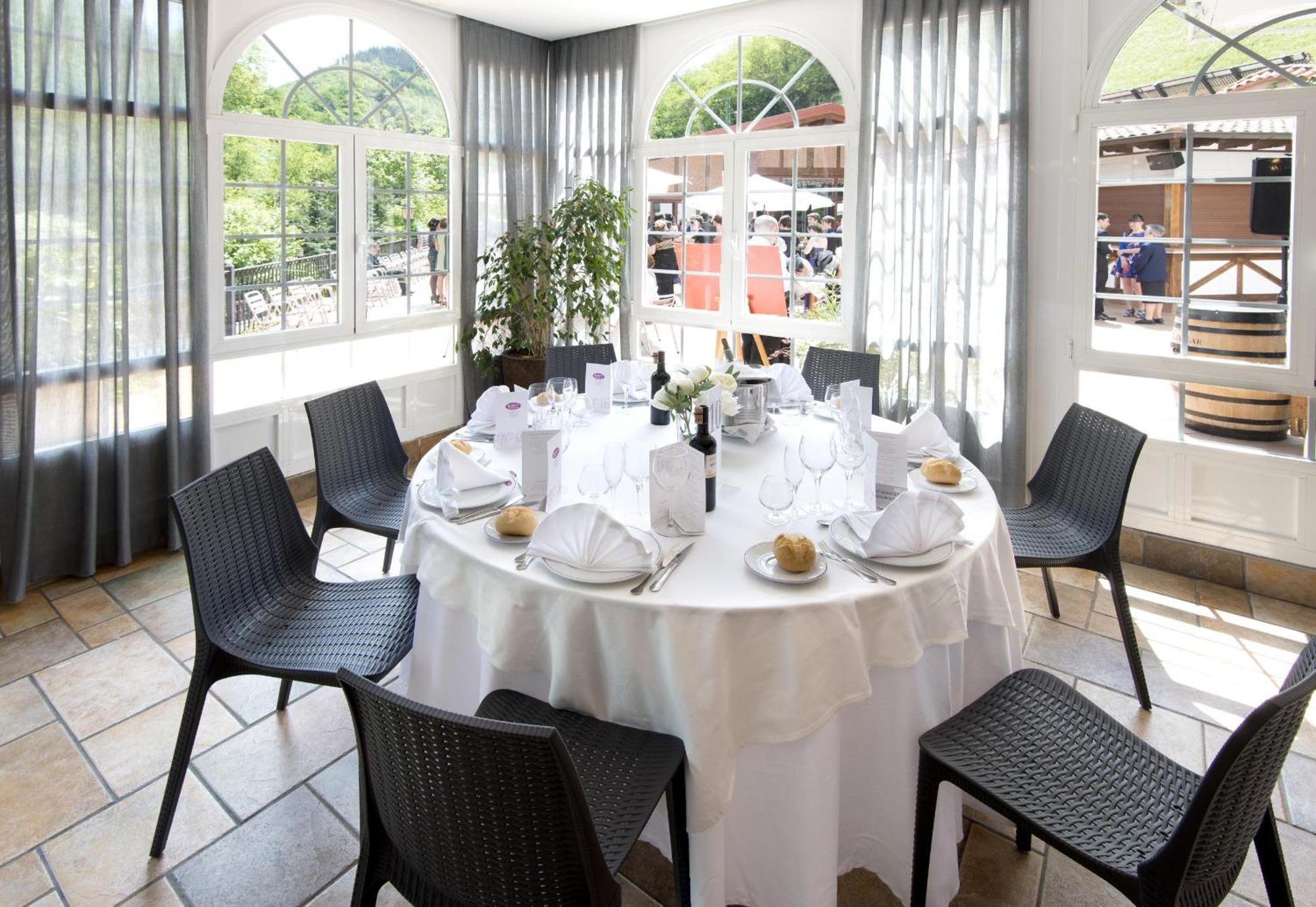 Hotel Venta De Etxalar Luaran gambar
