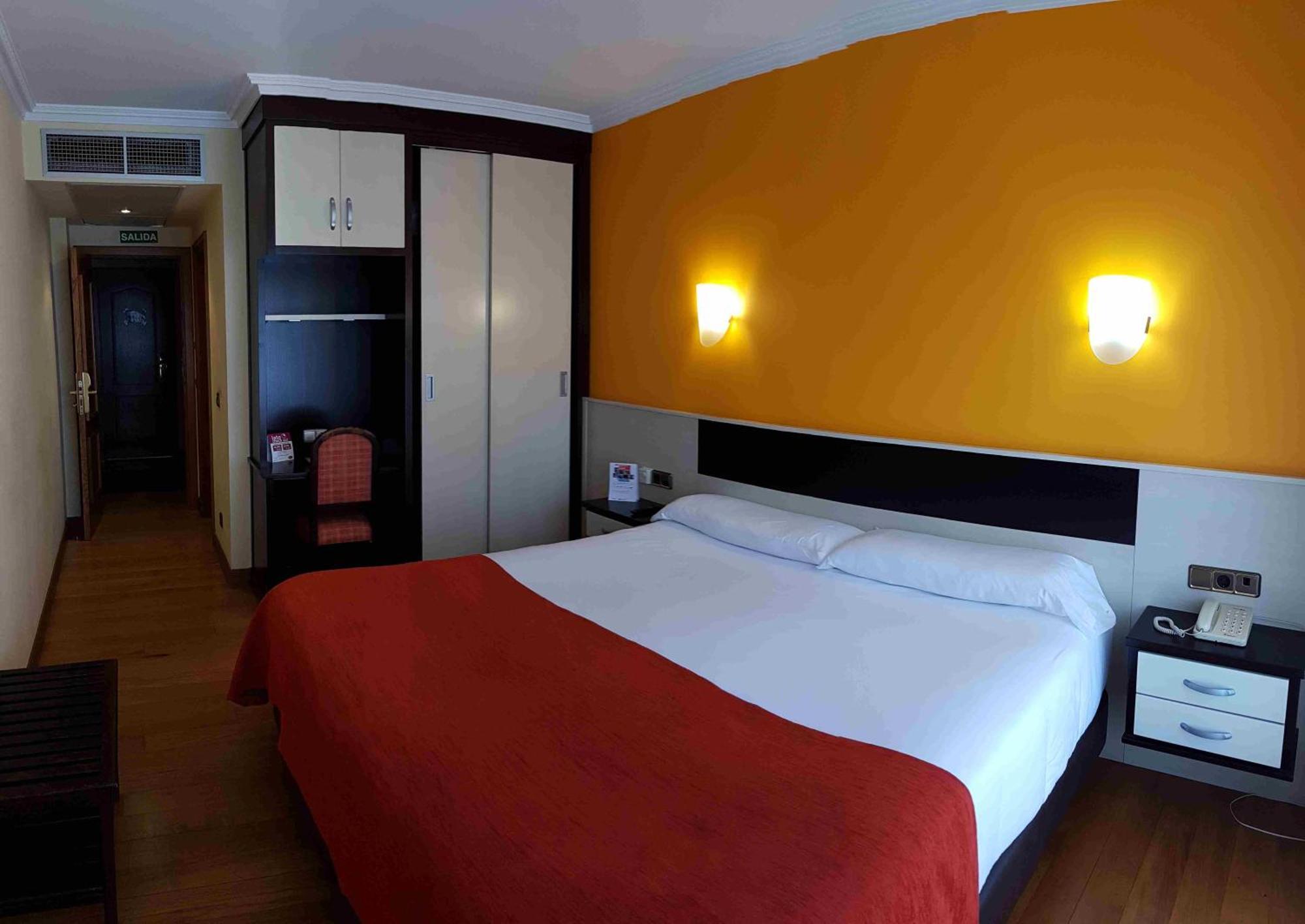Hotel Venta De Etxalar Luaran gambar