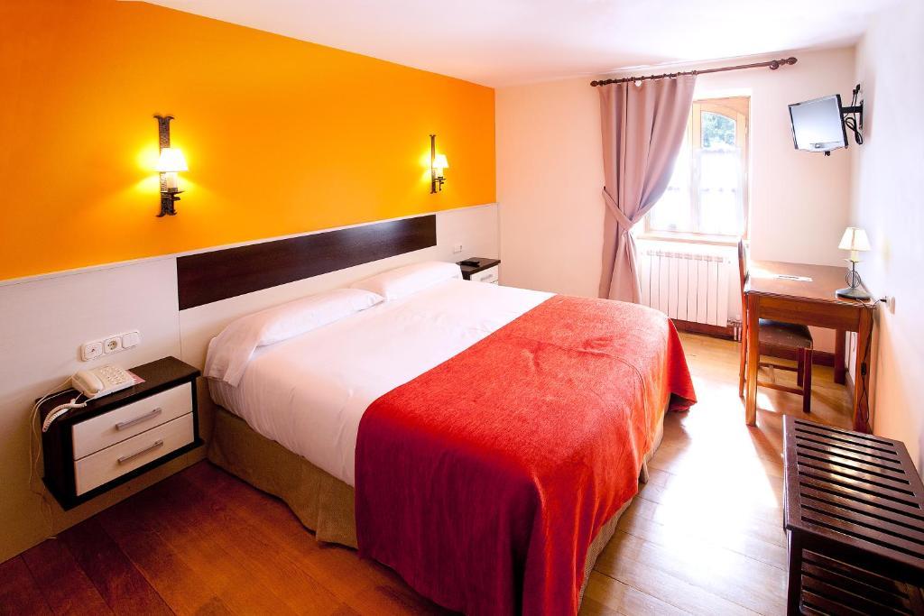 Hotel Venta De Etxalar Bilik gambar