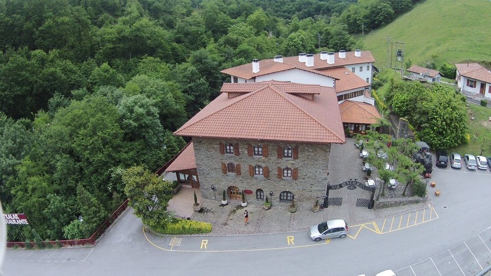 Hotel Venta De Etxalar Luaran gambar