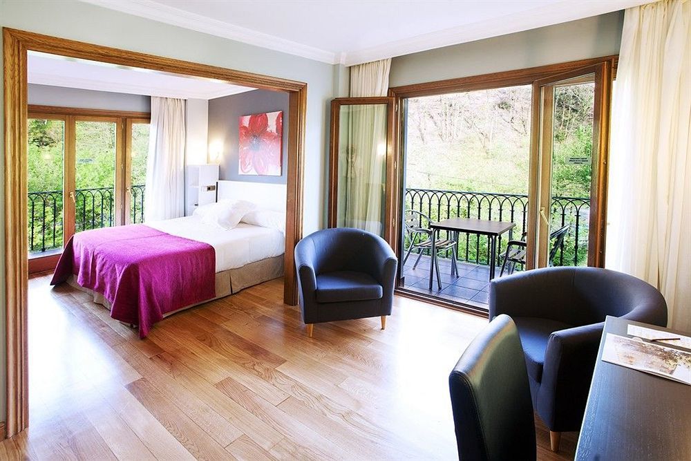 Hotel Venta De Etxalar Luaran gambar