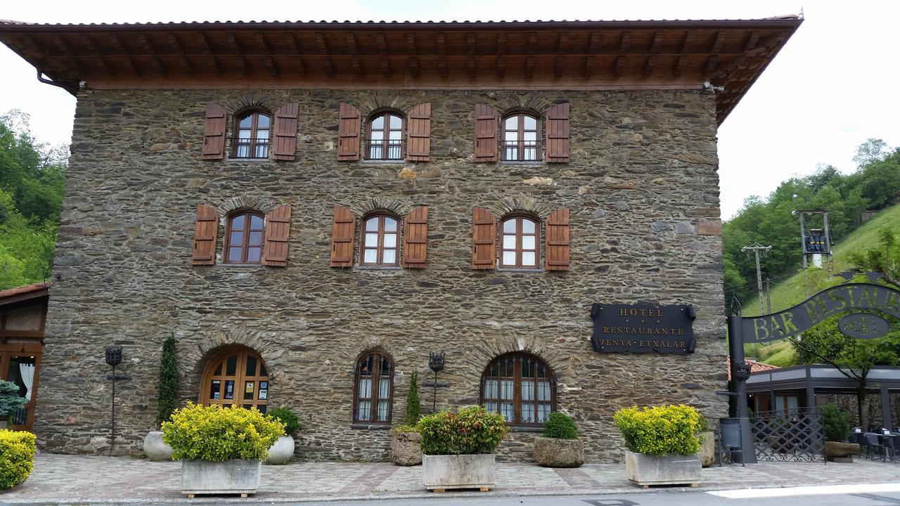 Hotel Venta De Etxalar Luaran gambar