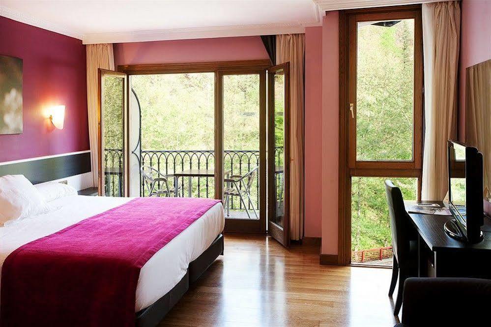 Hotel Venta De Etxalar Luaran gambar