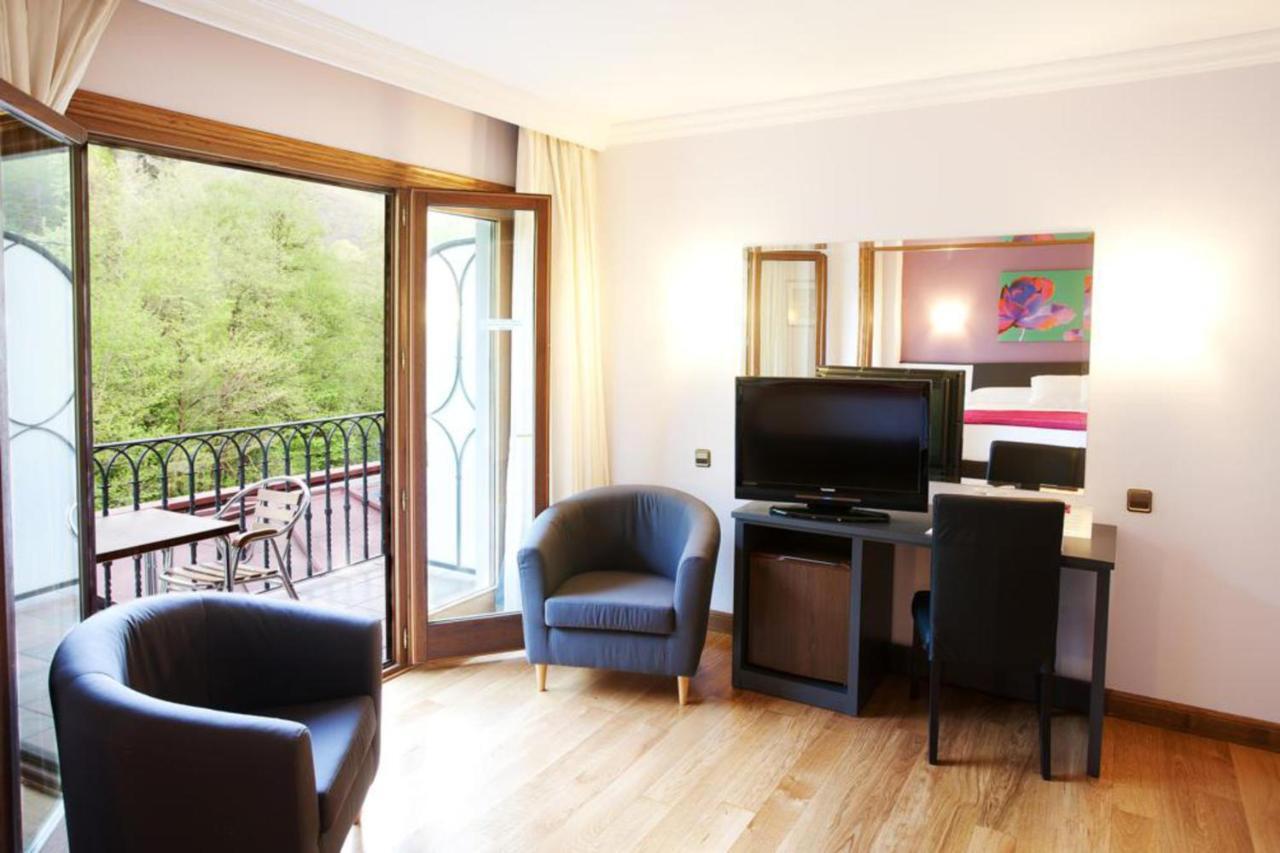 Hotel Venta De Etxalar Luaran gambar